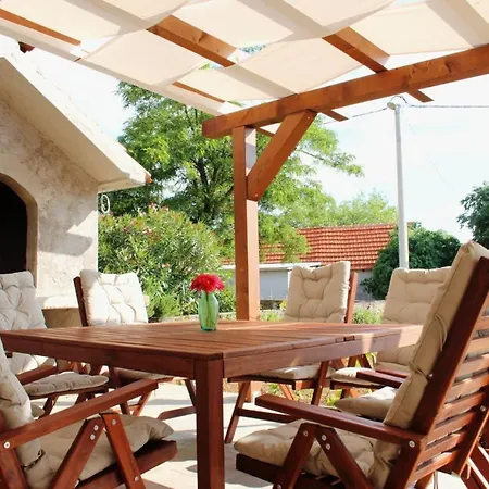 Fjaka - Kuca Za Odmor - Np Krka Holiday home *