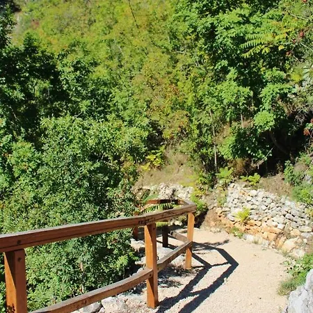 Fjaka - Kuca Za Odmor - Np Krka بيت للعطل Drniš